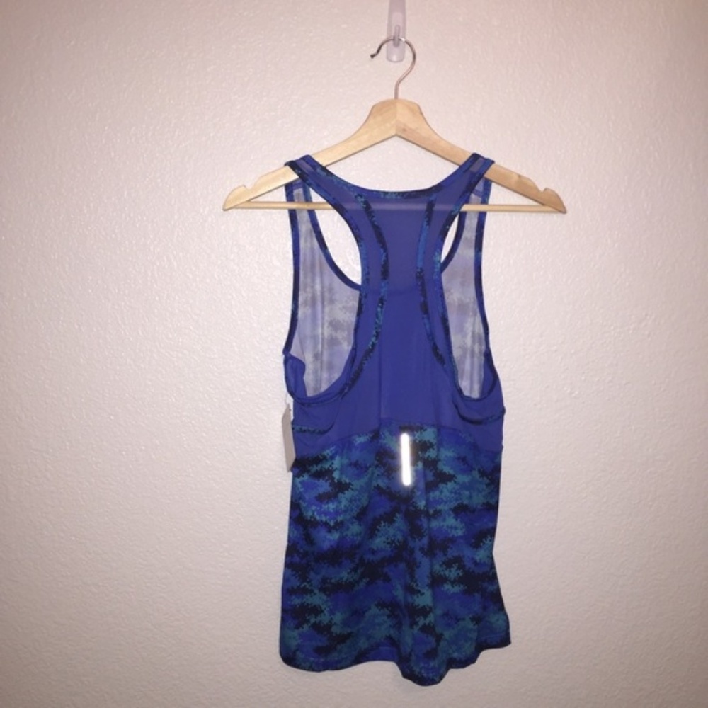 2 NWT Reebok Tank Tops - Picture 5 of 8